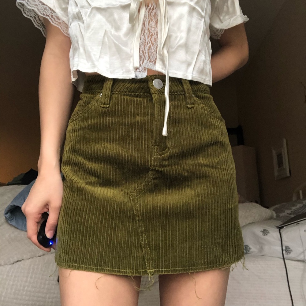olive green corduroy mini urban outfitters skirt - Picture 1 of 3